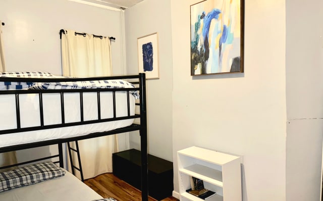 Huge Room in Ocean Hill Townhouse