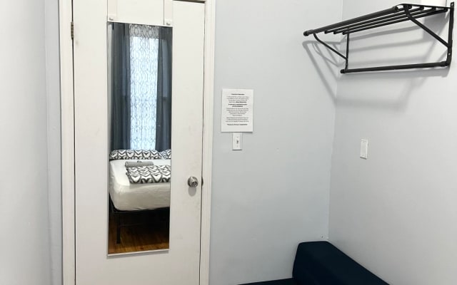 Votre perchoir en ville : Chambre douillette avec vue sur les oiseaux