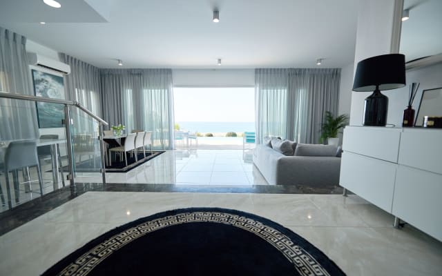 Villa de lujo frente a la playa con impresionantes puestas de sol y románticas puestas de luna - Foto 5