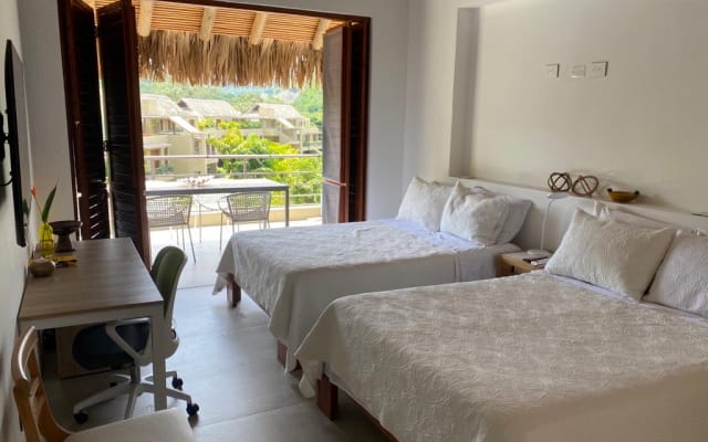 Exclusiva villa privada lujo con jacuzzi y club golf y naturaleza
