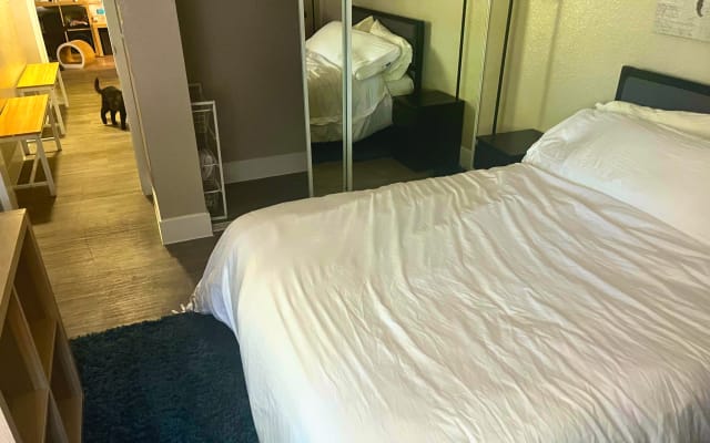 Awesome guest room near Palms and Las Vegas Strip