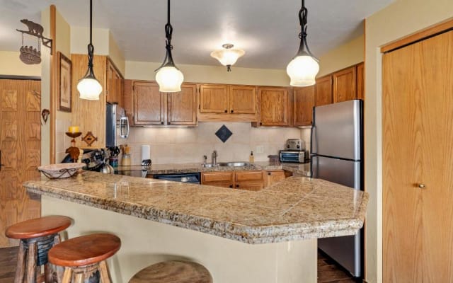 Bear Claw 107 - Ski-in Ski-out Condo!