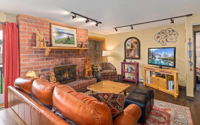 Bear Claw 107 - Ski-in Ski-out Condo!