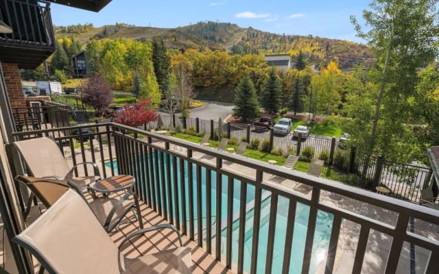 Bear Claw 311 - Ski-in Ski-out Condo!