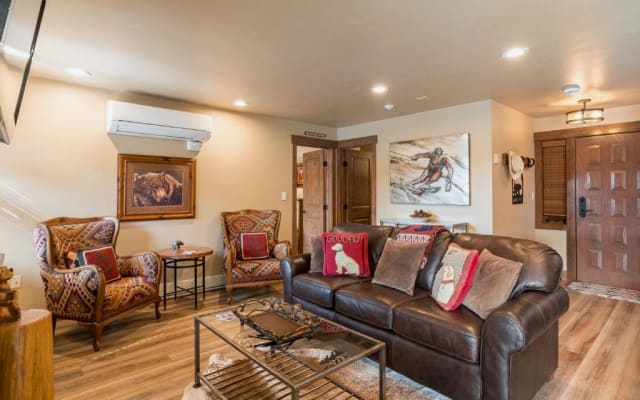 Bear Claw 311 - Ski-in Ski-out Condo!