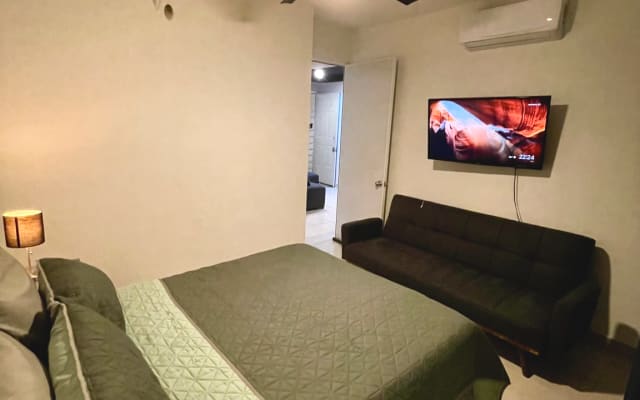 Private room in gated community with pool, Playa del Carmen.