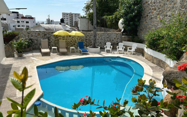 Geräumige Villa nur 5 Minuten vom Strand entfernt mit Pool und...