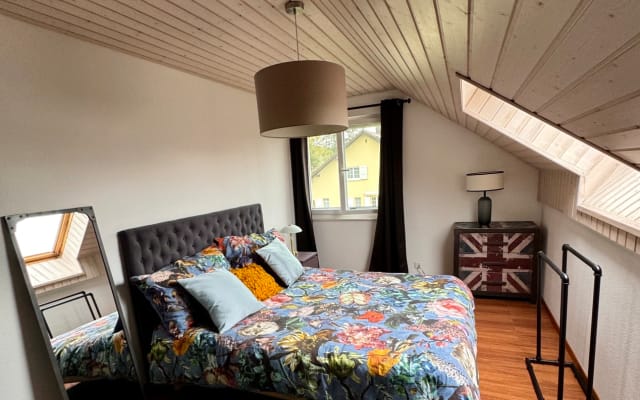 Condividerò il mio letto king-size+1h di massaggio gratuito