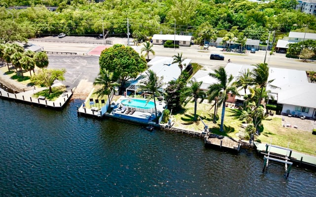 Room 102 2 Queen Beds 1bath, Private Entrance Wilton Manors