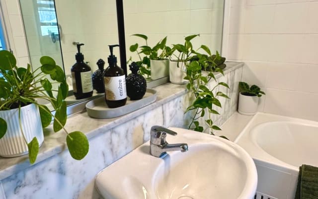 Your Perfect Nest in Newtown Awaits! - Picture 6