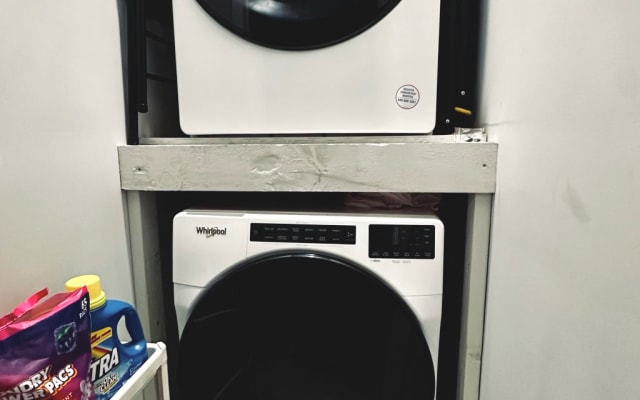 Canapé-lit dans une chambre partagée, 25 min de NYC