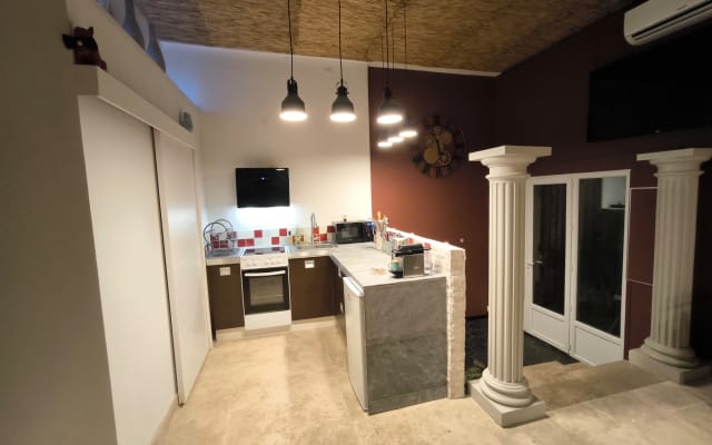 Loveroom, Béziers Bons Baisers d'Aphrodise