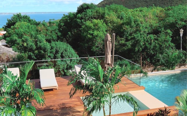 Luxueux Studio vue mer avec accès direct à la piscine