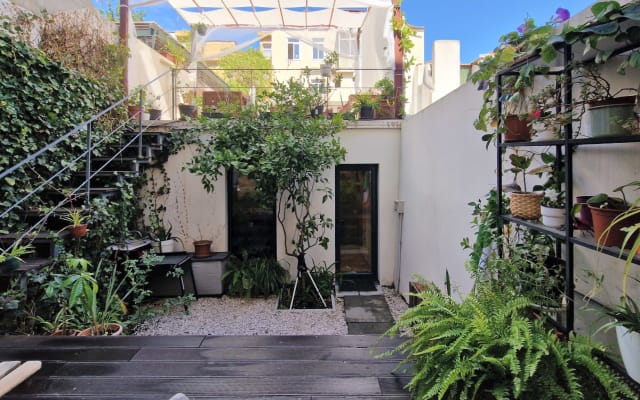 Sam's listing on misterb&b - Exit from rear of main house to your private studio