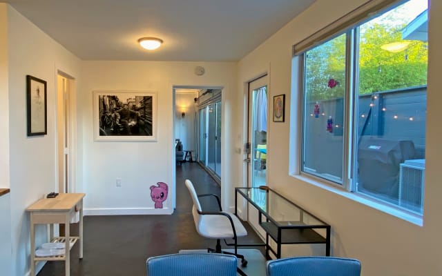 Peaceful Getaway in the Heart of Atwater Village - Picture 7