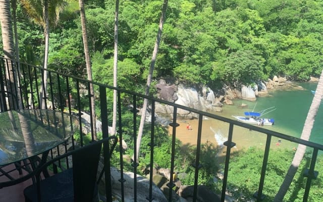 Oasi di spiaggia di Colomitos