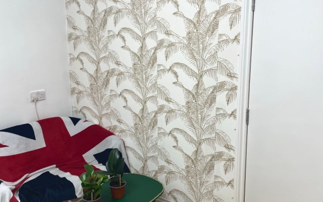 Spacious 1 bedroom apartment in central Slough.