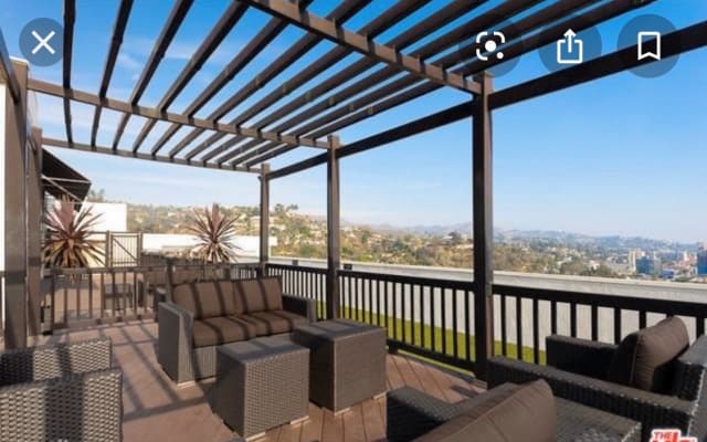 2 Bed/2 Bath inc Pool - Base of Hollywood Hills