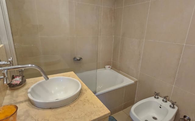 hORACIO's listing on misterb&b - Full Bathroom
