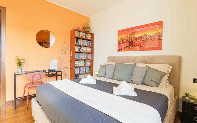 * South Milan Double Room, Private Bathroom *
