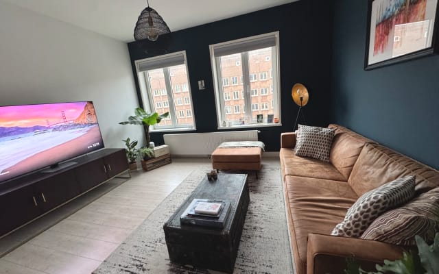 Fresh & bright apartment in Amsterdam West. Perfect city break!