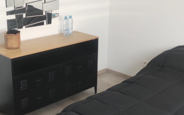 hello les loulous 
la petite chambre privée