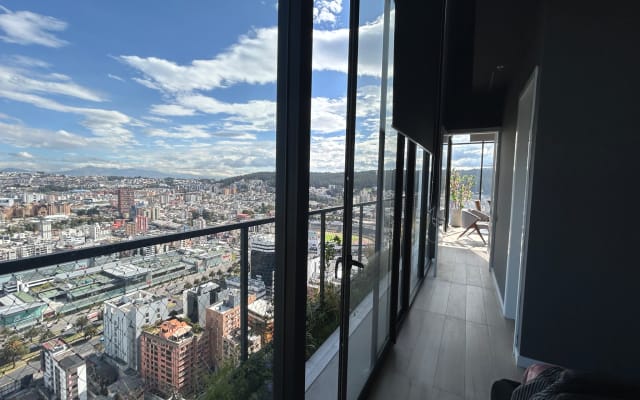 Penthouse piso32 le plus haut de Quito au pied du parc central