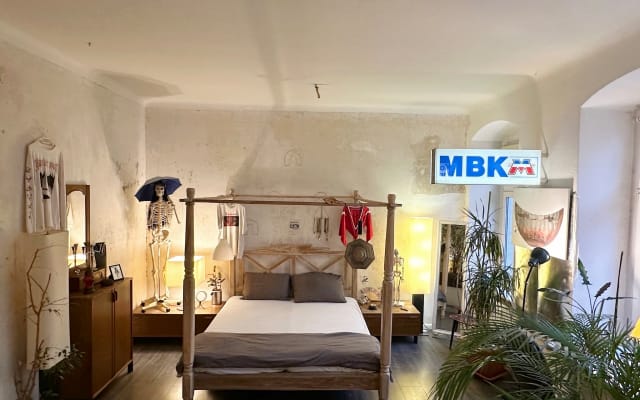 Skurriles Zimmer in Kreuzkölln