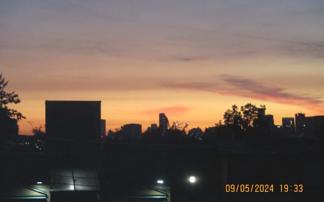 Conduite commerciale petite Italie. loft dans une maison avec salle de