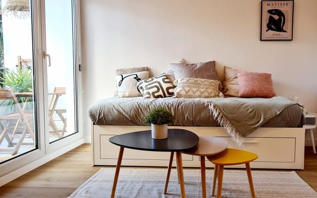 Cosy downtown studio