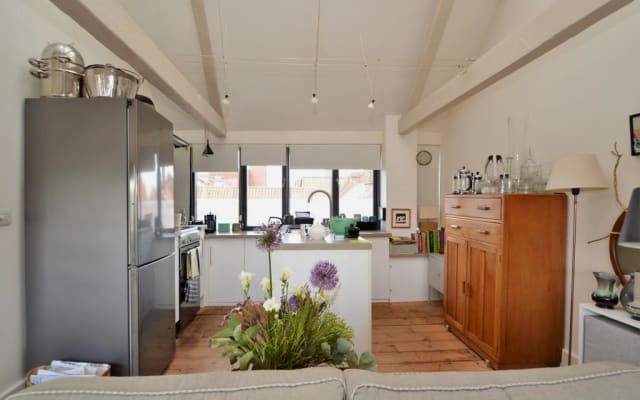 Historic Grade 2 Town House-City Centre-Free Parking