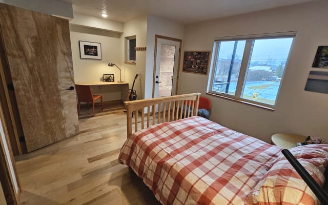 Architect’s Modern Private Bed/Bath in the Heart of Missoula