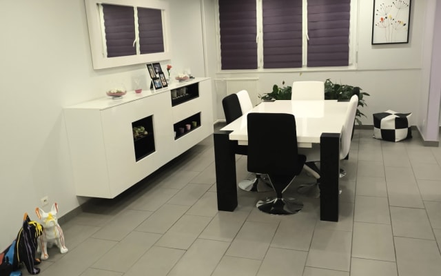 bel appartement de 80 m2 pour personne entre 18 et 35 ans maximum