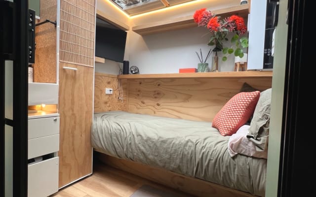 City Garden - Tiny Cabin