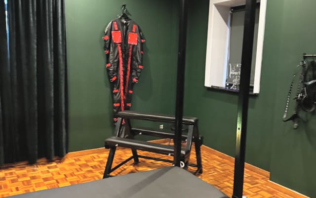 Belgien Dungeon Suite
