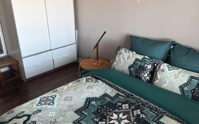 Habitación doble en barrio costero