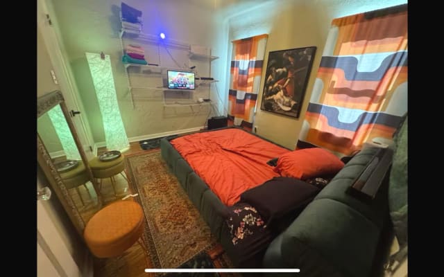 Suite privada e espaçosa numa bela casa