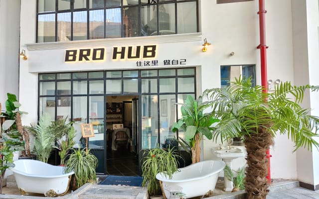 Auberge de jeunesse gay BroHub