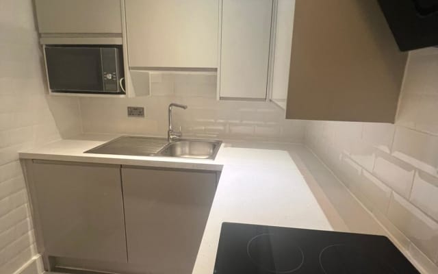Gorgeous 1st floor one bed apartment  - Picture 23