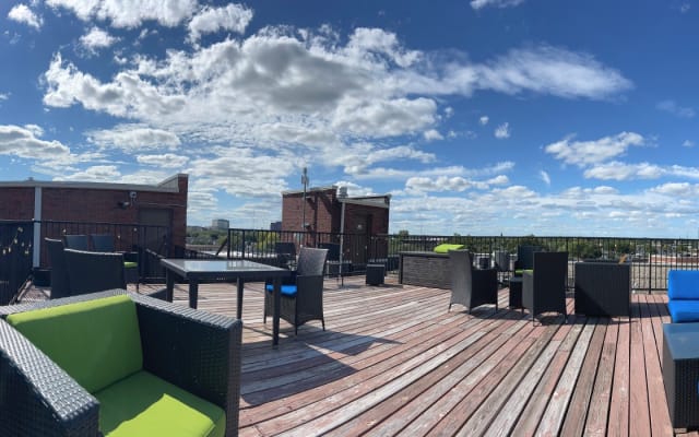 Precioso condominio en el centro de Indy, cerca de todo lo popular