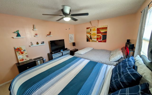 Linda casa, acolhedora, limpa, perto de tudo.