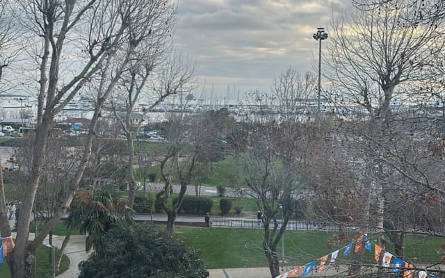 The apartment is duplex and has sea view.