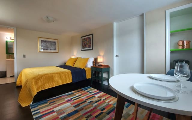 Heart of Wilton Manors - Studio w/Private Entry & Pool Access