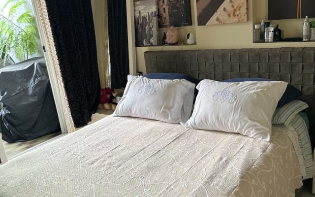 Room in beautiful apartment strategic to reach Milan