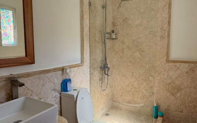 Impresionante habitación privada en una comunidad de villas de lujo