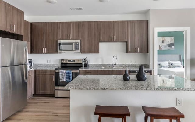 Appartamento con due camere da letto semplicemente modernizzato