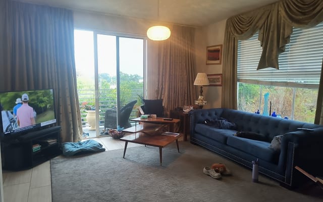 Steps to Wilton Drive!