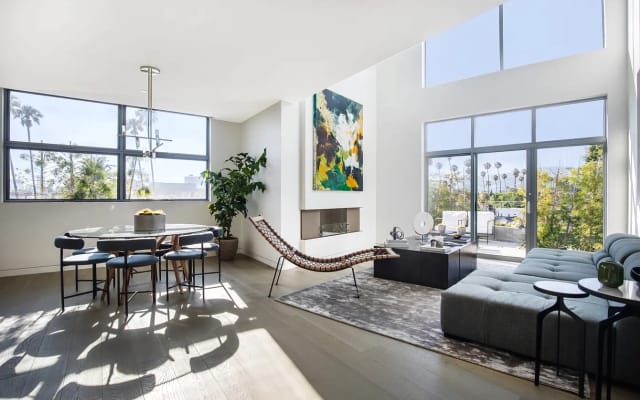 Luxury Hollywood Villa {DISCOUNTED} - Picture 3