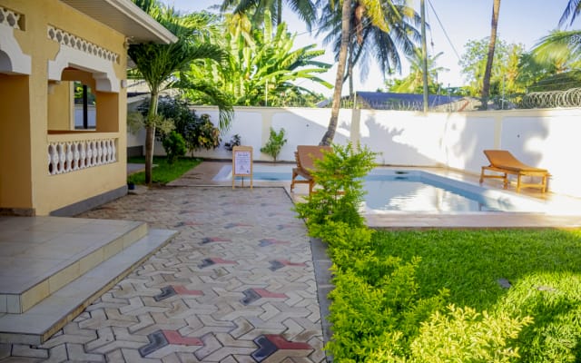 shikari villa Partnerschaft für HomeAway_Luxuriöses Juwel von Vipingo.