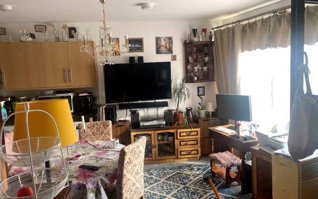 Room in zone 2